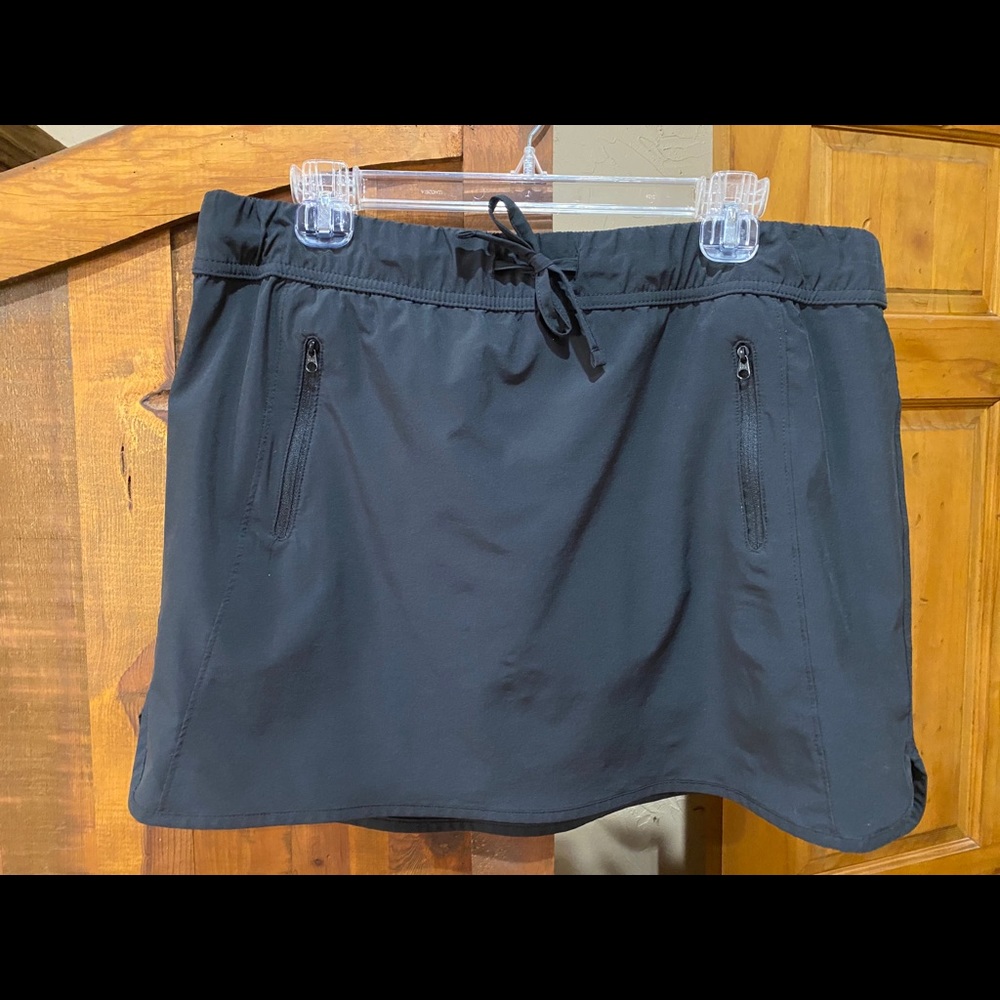 Magellan Skort